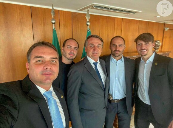 Jair Bolsonaro tem cinco filhos: Flávio, Carlos, Eduardo, Jair Renan e Laura