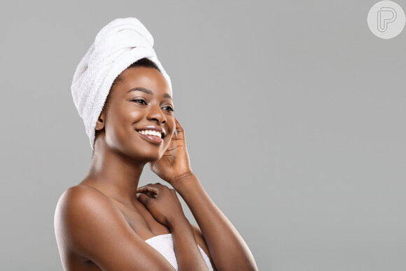 Sérum facial com vitamina C vai garantir hidratação e luminosidade para sua pele