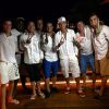Neymar posa para fotos com os amigos no Terravista Golf Course, em Trancoso