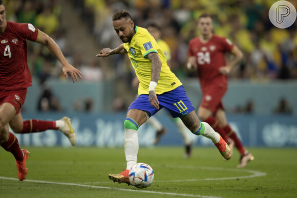 Neymar sofreu lesão no tornozelo no jogo de estreia Brasil x Sérvia pela Copa do Mundo 2022