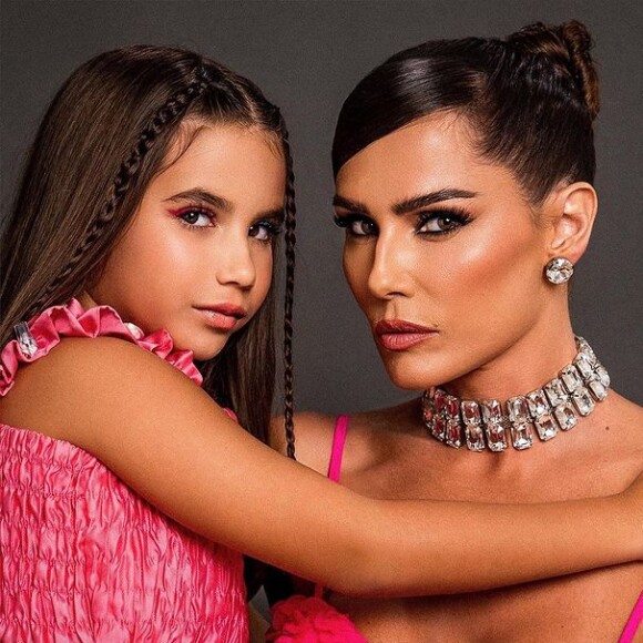 Maria Flor é a única filha de Deborah Secco
