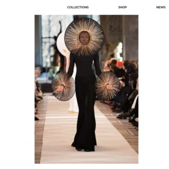 Vestido usado por Gkay foi desfilado pela Schiaparelli na coleção Verão 2022