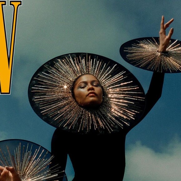 Look de alta-costura da Schiaparelli foi usado por Zendaya na capa da revista 'W Magazine'