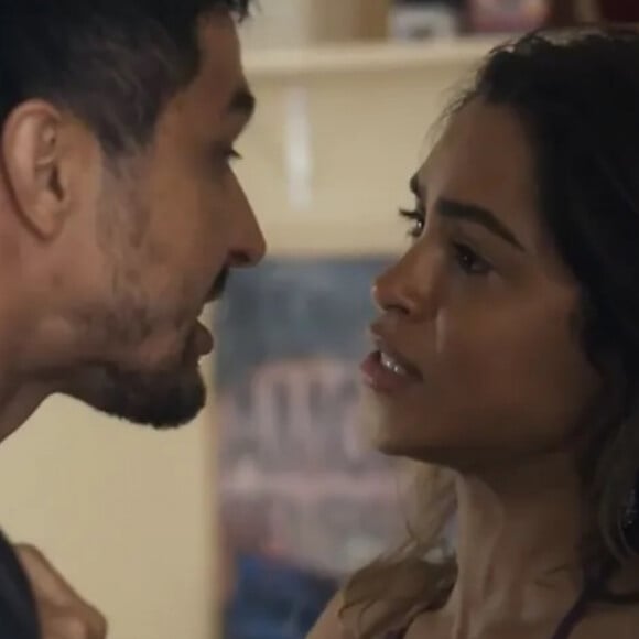 Na novela 'Travessia', Brisa (Lucy Alves) é surpreendida com decisão de Oto (Romulo Estrela)