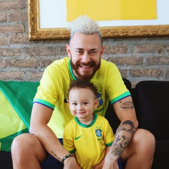 Fred voltou ao Brasil para ficar com Cris, seu filho com Bianca Andrade