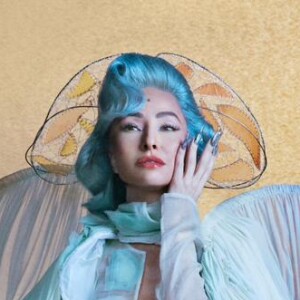 Sabrina Sato abusou do azul em um look no melhor estilo Vênus