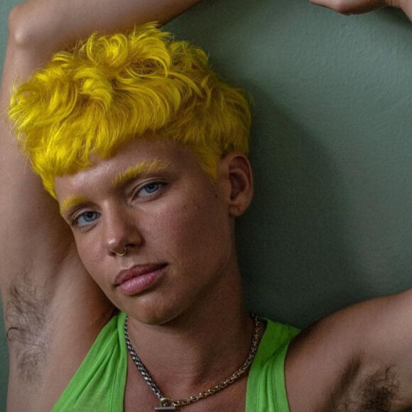 Bruna Linzmeyer foi chamada de 'feia' e rebateu crítica