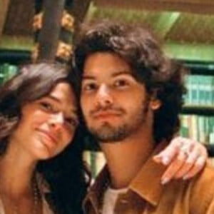 Bruna Marquezine falou sobre a relação com Xolo Maridueña