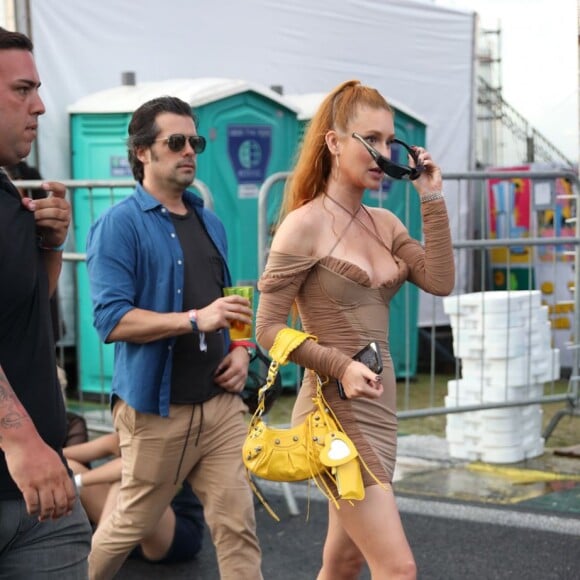 Marina Ruy Barbosa e Guilherme Mussi foram vistos juntos em festival de música neste ano