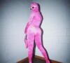 Macacão cor de rosa que cobria todo o corpo foi um dos looks mais extravagantes de Gkay em 2022
