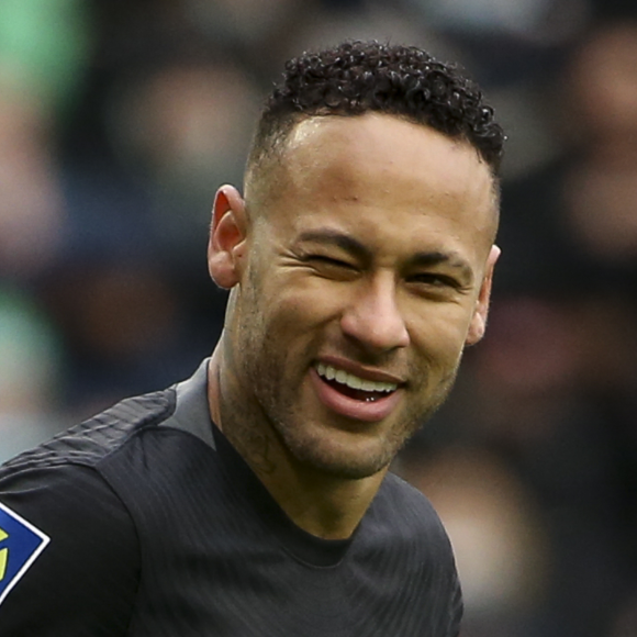 Neymar já se prepara para curtir o fim de ano em grande estilo