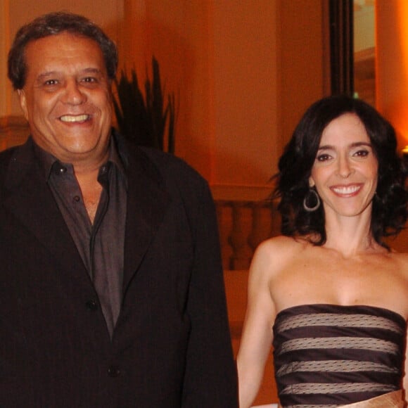 Deborah Evelyn contou que quadro de Dennis Carvalho ainda é grave, mas estável