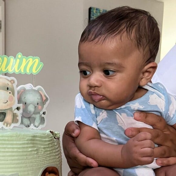 Fotos do mesversário do filho de Viviane Araujo e Guilherme Militão derreteram os seguidores