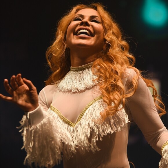 Joelma guarda as melhores e piores lembranças da infância