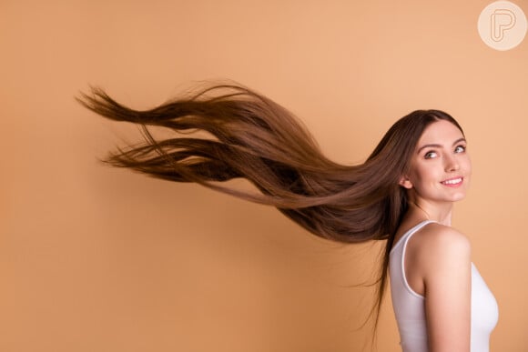 Morena iluminada 2023: veja dicas de como deixar o seu cabelo moderno
