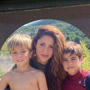 Shakira proíbe filhos de chamarem mãe de Piqué de 'avó' após polêmicas