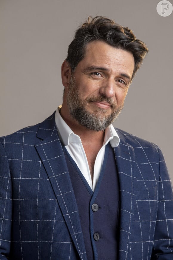 Moretti (Rodrigo Lombardi) resolve tentar um acordo com Guida (Alessandra Negrini) no capítulo de quinta-feira 16 de fevereiro de 2023, na novela 'Travessia'