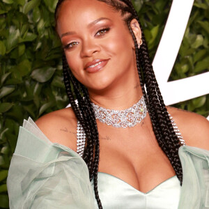 Filho de Rihanna ainda não teve o nome divulgado