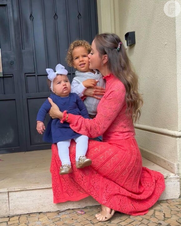 Biah Rodrigues tem dois filhos: Theo, de 2 anos, e Fernanda, 1