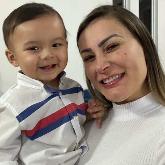 Andressa Urach afirmou que 'não vai desistir' da guarda do filho