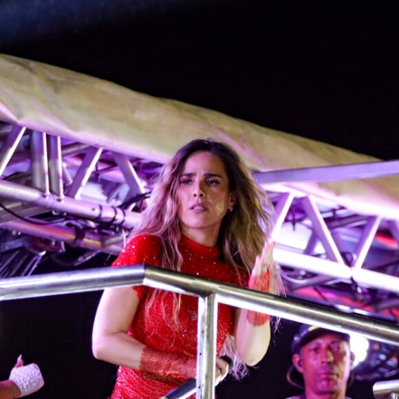 Dado Dolabella e Wanessa Camargo estão sendo cobrados na web para aumentarem a família. O cantor é pai de três e a cantora, de dois