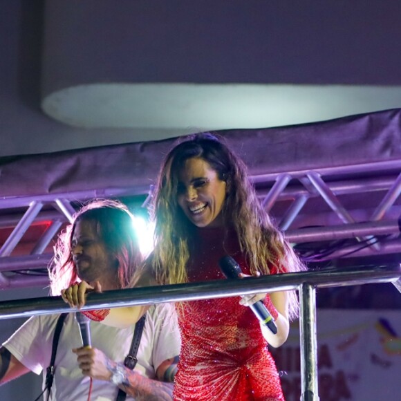 Dado Dolabella e Wanessa Camargo cantaram em trio elétrico de Carla Cristina no carnaval de Salvador em 19 de fevereiro de 2023