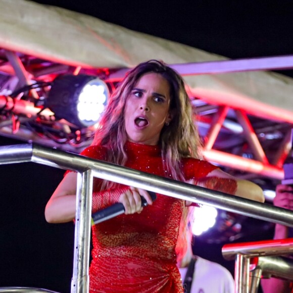 Wanessa Camargo fez dueto com Dado Dolabella em trio elétrico de Carla Cristina no carnaval de Salvador em 19 de fevereiro de 2023