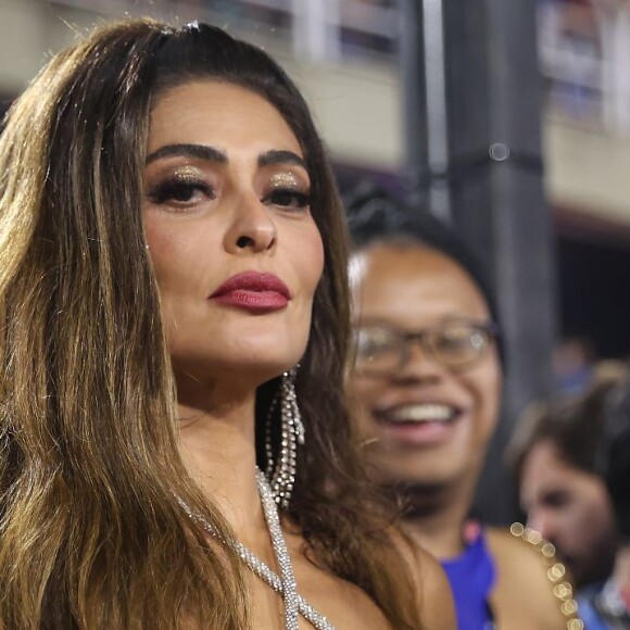 Carnaval 2023: Juliana Paes fez carão para o fotógrafo que a flagrou em camarote