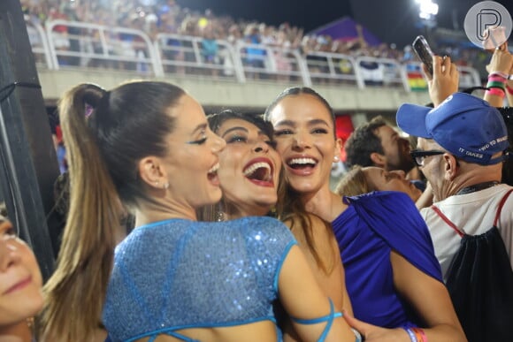 Carnaval 2023: Juliana Paes, Bruna Marquezine e Camila Queiroz gargalharam juntas em encontro