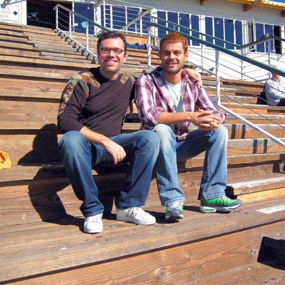 Fotos de Carmo Dalla Vecchia e João Emanuel Carneiro causaram comoção na web: 'Amor que inspira'