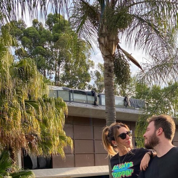 Ex-mulher de Thiago Nigro, Camila Ferreira fez uma postagem bastante sugestiva