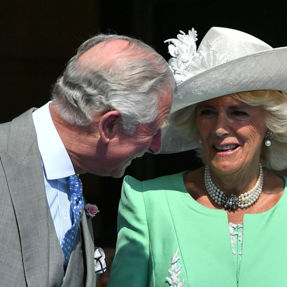 Camilla Parker-Bowles era amante do então Príncipe Charles quando ele era casado com Princesa Diana, mãe de Harry