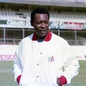 Pelé descobriu um câncer no cólon em 2021 e morreu em dezembro de 2022 por complicações da doença