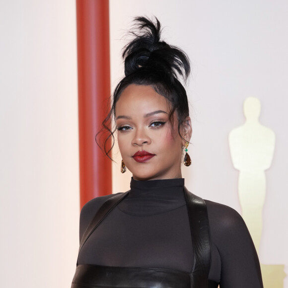 Rihanna concorre a 'Melhor Canção Original' pela trilha sonora de 'Pantera Negra'