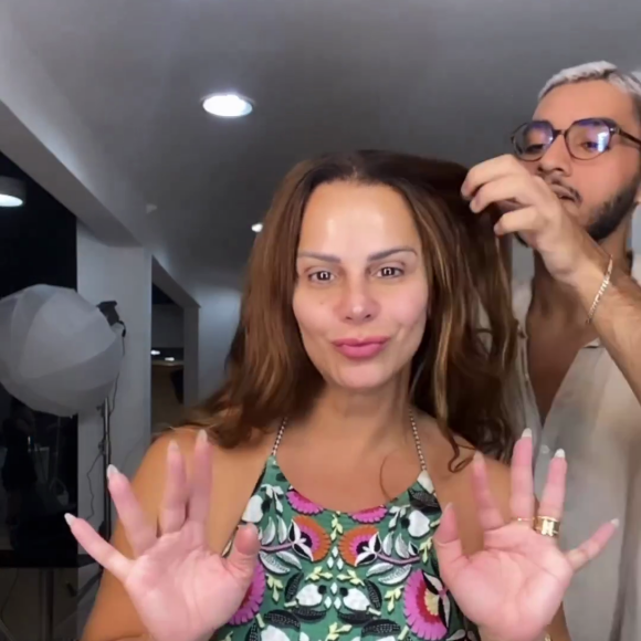 Beleza natural de Viviane Araujo rendeu elogios: 'Perfeita sem maquiagem'