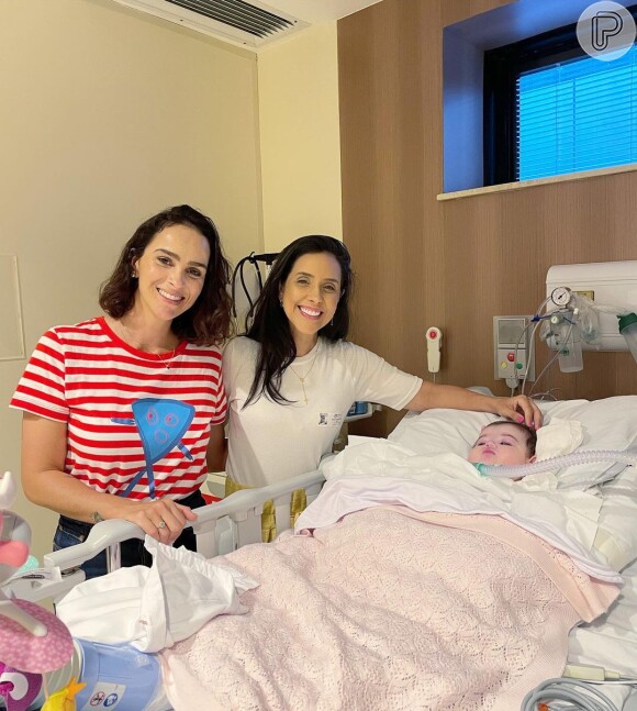 Após 10 dias de internação, a esposa de Juliano Cazarré detalhou o estado de saúde da filha