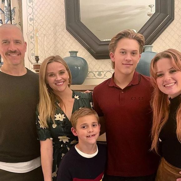 Reese Witherspoon é mãe de três filhos