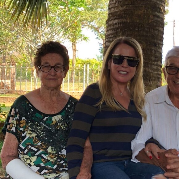 Zilu Godoi sobre a mãe de 88 anos: 'Tá super bem cuidada, minha mãe tem uma condição financeira boa, até porque ela recebeu herança'