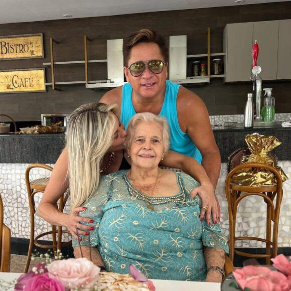 Mãe de Leonardo, Dona Carmem Costa, morreu aos 85 anos vítima de um infarto