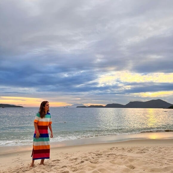 Tatá Werneck rebateu: 'Só porque ele vai quando o mar tá bom pro apartamento dele no Recreio e porque somos dois idosos que não postam fotos'