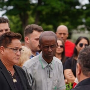 A morte de Dona Carmem, mãe de Leandro e Leonardo, fez ataques contra Lyandra se intensificarem 