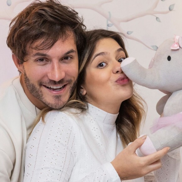 Ex-BBB Eliezer reclamou de cheiro do leite materno de Viih Tube