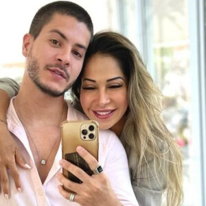 Arthur Aguiar e Maíra Cardi foram casados por 5 anos