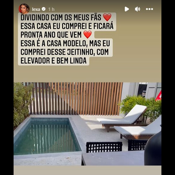 A nova casa de Lexa tem uma área de lazer logo na entrada