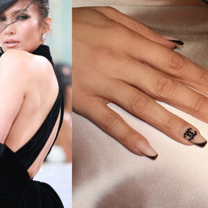 As unhas decoradas de Jennifer Lopez tinham esmalte fosco e logomania