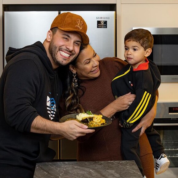 Nicole Melo elogiou a família de Murilo Huff