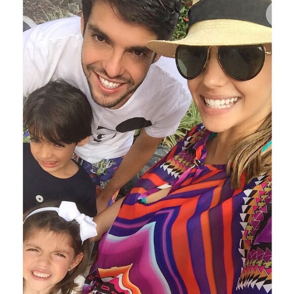Carol Celico costuma publicar fotos de momentos felizes da família no Instagram