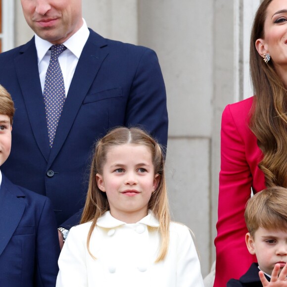 Filhos de Kate Middleton e do príncipe William estudam agora em uma das principais escolas do Reino Unido