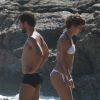 Sophie Charlotte e Daniel de Oliveira namoram em tarde de praia no Rio, nesta sexta-feira, 9 de janeiro de 2015