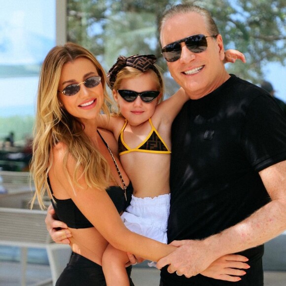 Roberto Justus é casado com a influenciadora Ana Paula Siebert, com quem tem uma filha